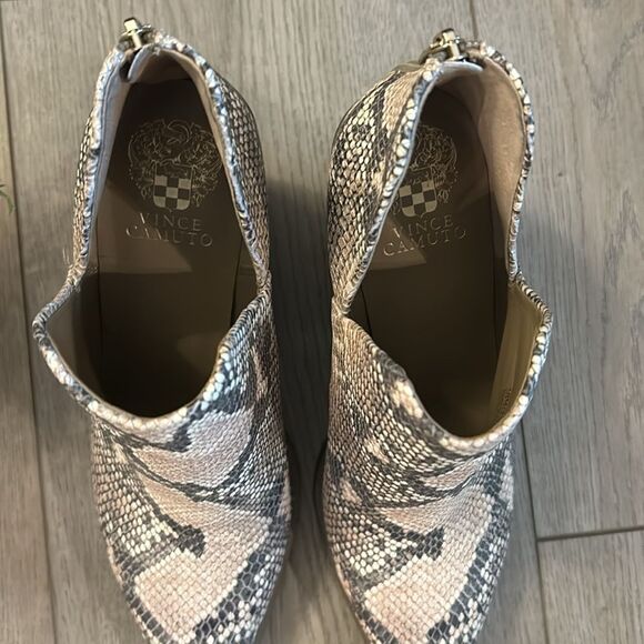 NEALRY NEW VINCE CAMUTO GIGIETTA GENUINE LEATHER SNAKESKIN ANKLE BOOTIES SZ 10 - Picture 6 of 9
